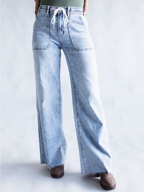 🟠NWT LOVERVET Drawstring Wide Leg Raw Hem Jeans in Light Wash